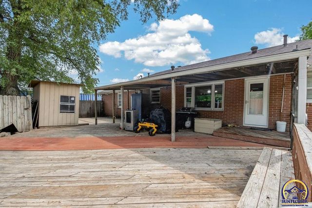 4945 NW Rochester RD, Topeka, KS 66617