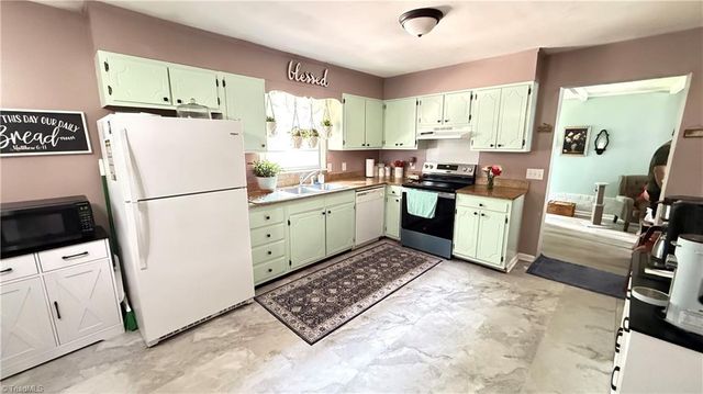 110 Sarah Street, Mount Airy, NC 27030