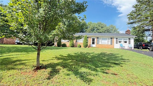 110 Sarah Street, Mount Airy, NC 27030