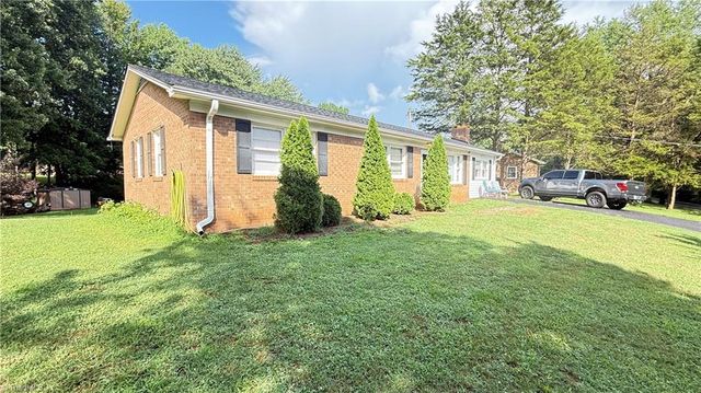 110 Sarah Street, Mount Airy, NC 27030