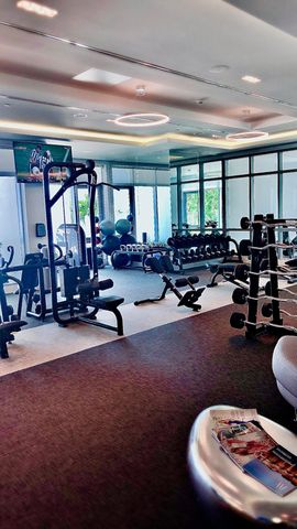 17111 BISCAYNE Boulevard 1903, North Miami Beach, FL 33160