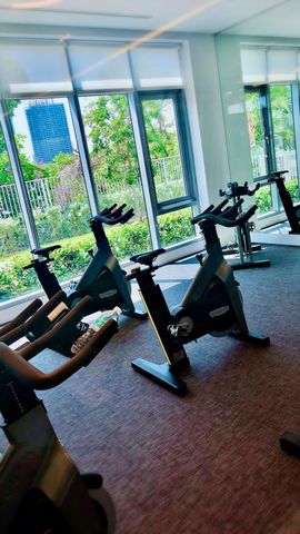 17111 BISCAYNE Boulevard 1903, North Miami Beach, FL 33160