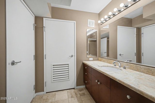 4808 N 24TH Street 824, Phoenix, AZ 85016