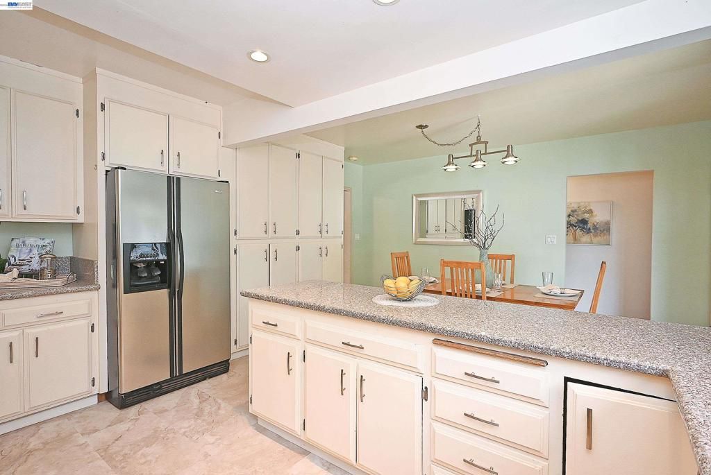 Image 12 of property listing at 18616 Sandy Rd, Castro Valley, CA 94546