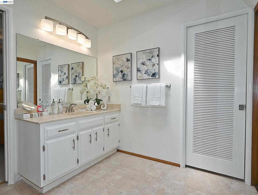 Image 17 of property listing at 18616 Sandy Rd, Castro Valley, CA 94546