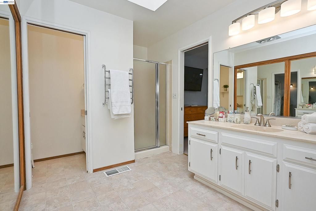 Image 18 of property listing at 18616 Sandy Rd, Castro Valley, CA 94546