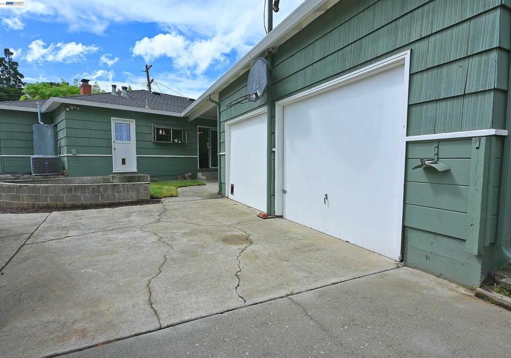 Image 28 of property listing at 18616 Sandy Rd, Castro Valley, CA 94546