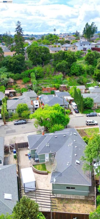 Image 33 of property listing at 18616 Sandy Rd, Castro Valley, CA 94546