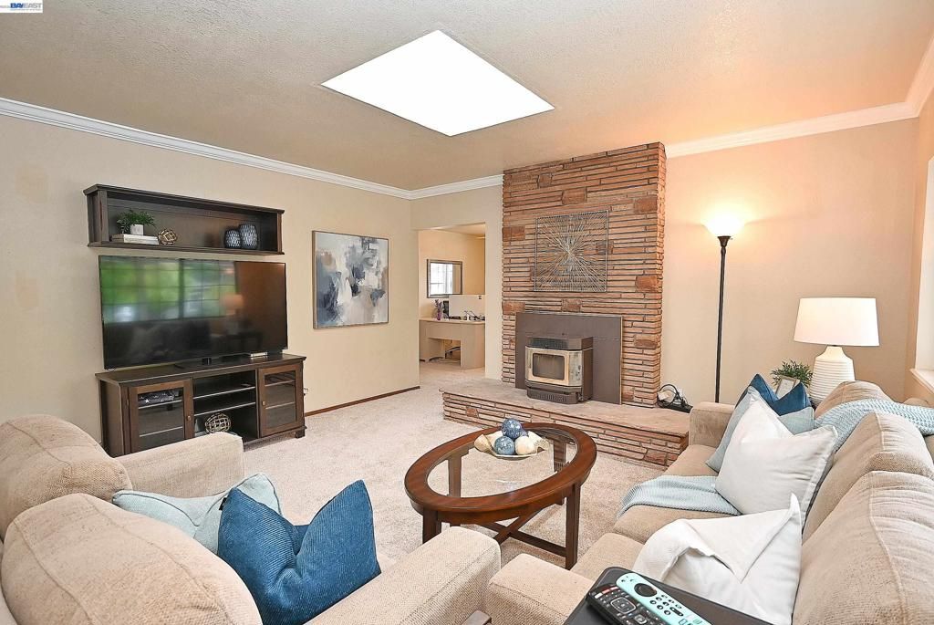 Image 4 of property listing at 18616 Sandy Rd, Castro Valley, CA 94546