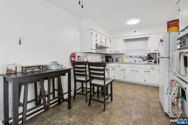 89 Anderson Avenue, Wallington, NJ 07057