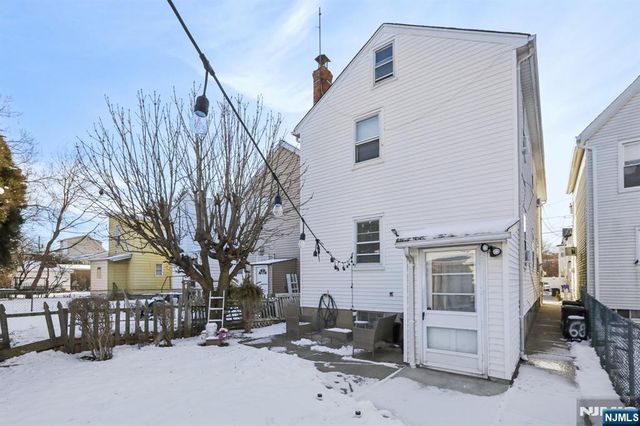 89 Anderson Avenue, Wallington, NJ 07057