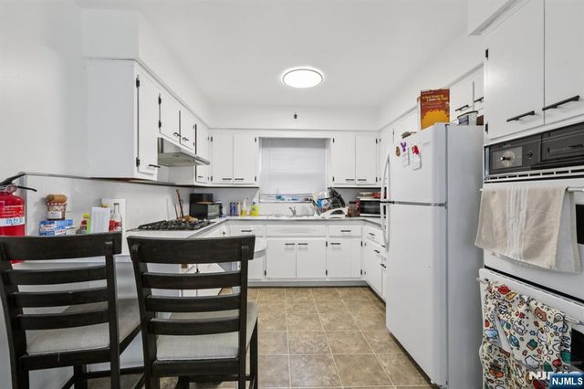 89 Anderson Avenue, Wallington, NJ 07057