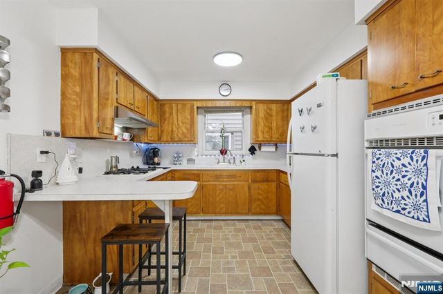 89 Anderson Avenue, Wallington, NJ 07057