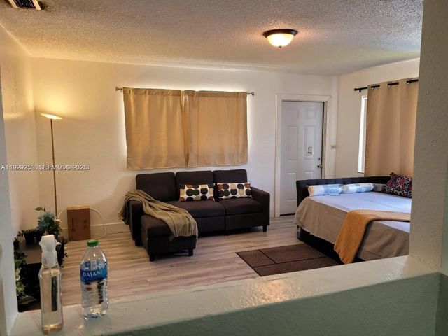 2126 NW 47th Ter, Miami, FL 33142