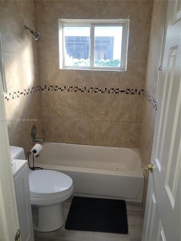 2126 NW 47th Ter, Miami, FL 33142