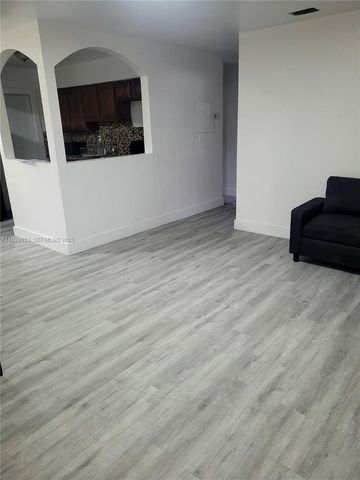 2126 NW 47th Ter, Miami, FL 33142