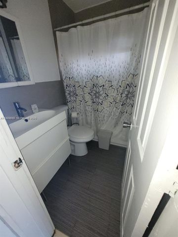 2126 NW 47th Ter, Miami, FL 33142