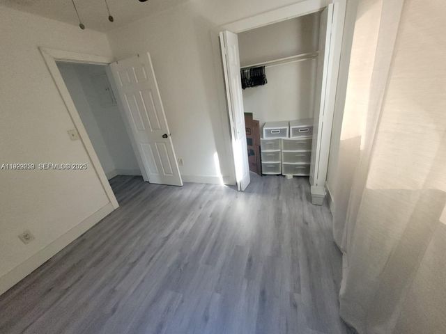 2126 NW 47th Ter, Miami, FL 33142