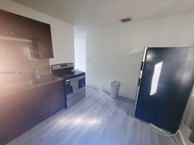 2126 NW 47th Ter, Miami, FL 33142