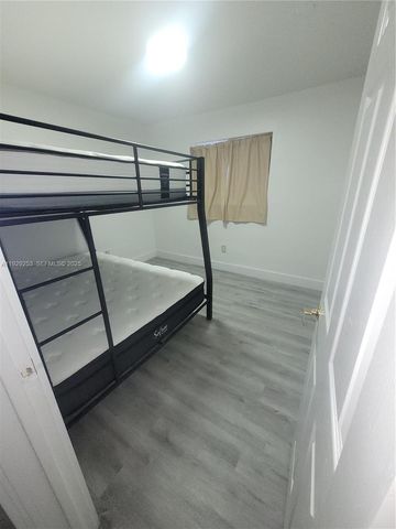 2126 NW 47th Ter, Miami, FL 33142