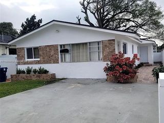 2126 NW 47th Ter, Miami, FL 33142