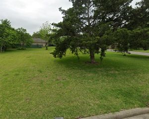 815 Bowie Street, Baytown, TX 77520