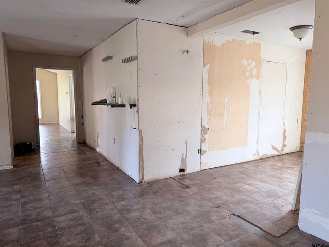 14946 CR 220, Tyler, TX 75707