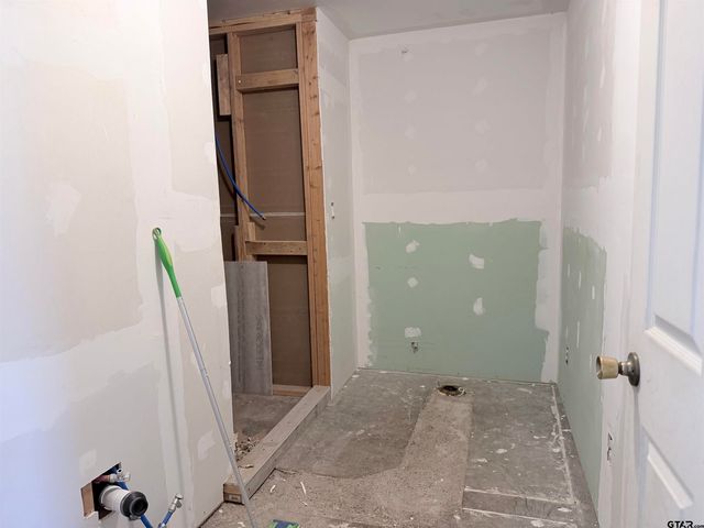 14946 CR 220, Tyler, TX 75707