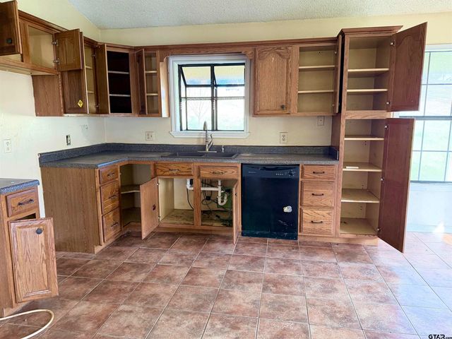 14946 CR 220, Tyler, TX 75707