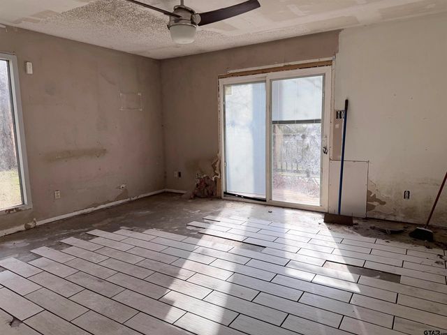 14946 CR 220, Tyler, TX 75707