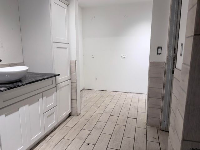 14946 CR 220, Tyler, TX 75707