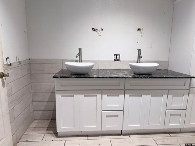 14946 CR 220, Tyler, TX 75707