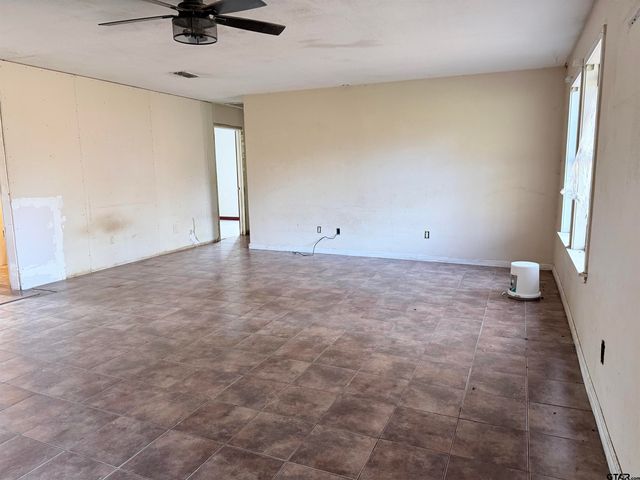 14946 CR 220, Tyler, TX 75707