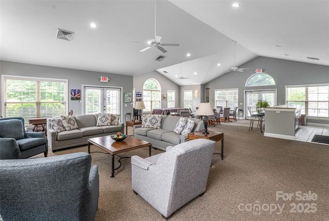 55 Outlook Circle, Swannanoa, NC 28778