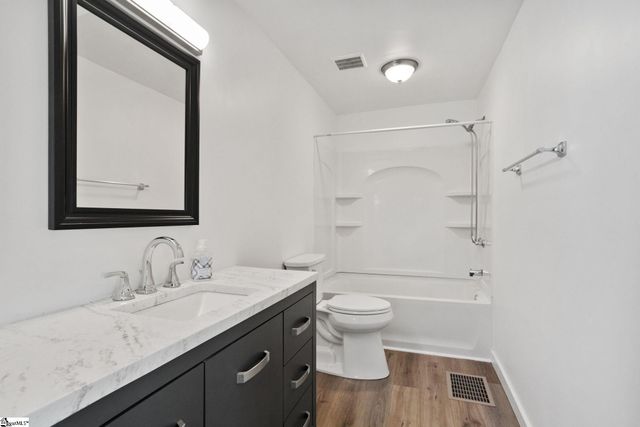 5994 N Old Laurens Road, Gray Court, SC 29645