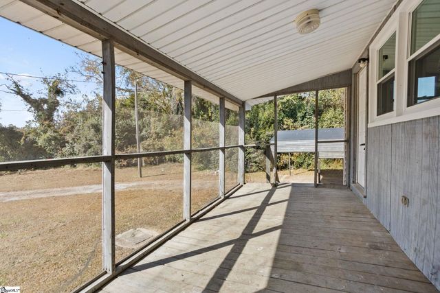 5994 N Old Laurens Road, Gray Court, SC 29645