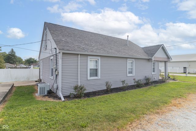 621 Apple Street, Greenfield, IN 46140