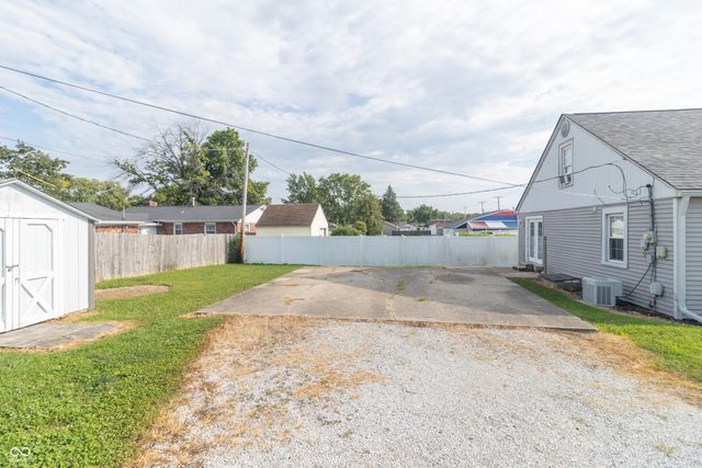 621 Apple Street, Greenfield, IN 46140