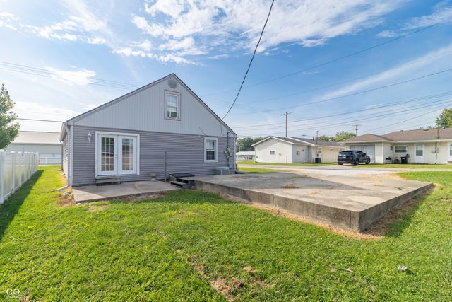 621 Apple Street, Greenfield, IN 46140