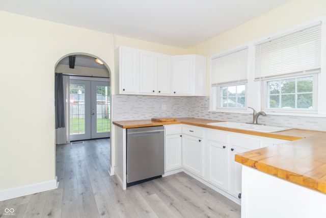 621 Apple Street, Greenfield, IN 46140