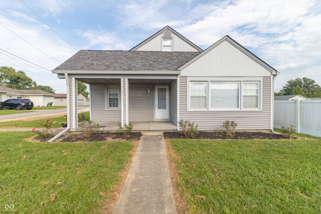 621 Apple Street, Greenfield, IN 46140