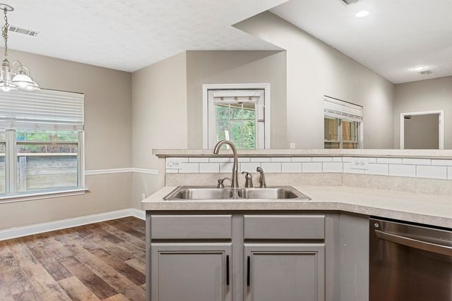 442 Lee Road 2170, Phenix City, AL 36870