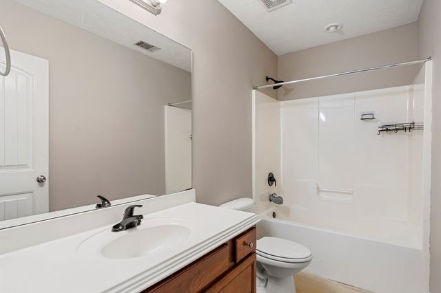 442 Lee Road 2170, Phenix City, AL 36870