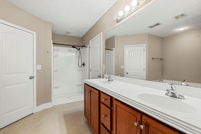 442 Lee Road 2170, Phenix City, AL 36870