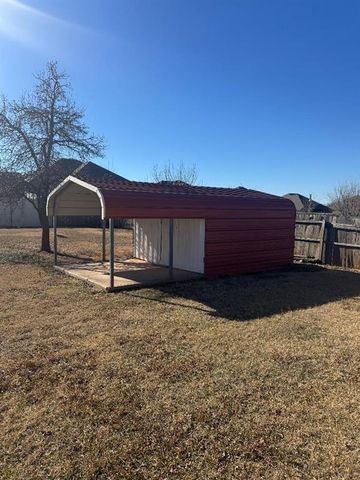 4736 Forest Hills Drive, Noble, OK 73068
