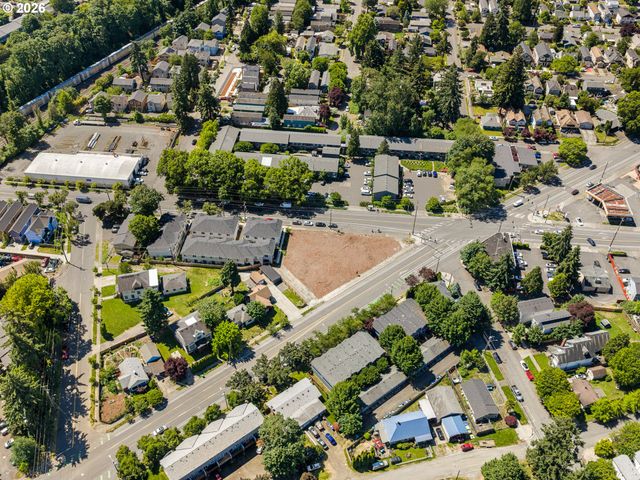 N Columbia Way, Portland, OR 97203