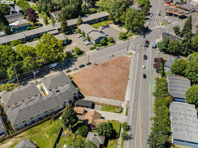 N Columbia Way, Portland, OR 97203