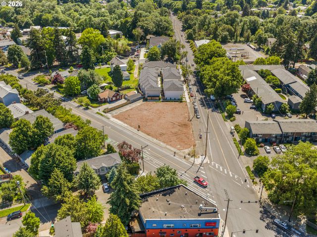 N Columbia Way, Portland, OR 97203