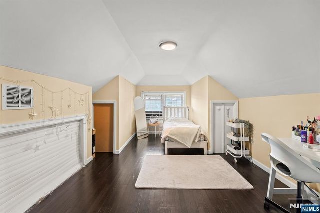 180 Hadley Avenue, Clifton, NJ 07011