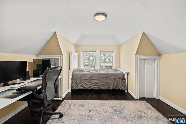 180 Hadley Avenue, Clifton, NJ 07011